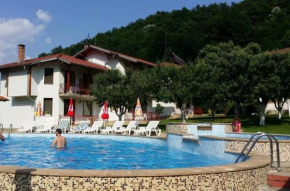 Гостиница By the River Hotel Complex  Балканец